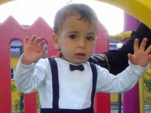3-year-old refugee drowns and body is washed up on beach in Turkey - 03 Sep 2015